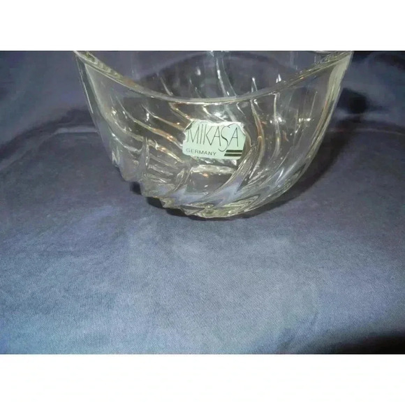 Bowl,‎ Mikasa Small Waved Edge Sunburst Candy Jewelry  Partyware, kitchenware - Picture 2 of 6